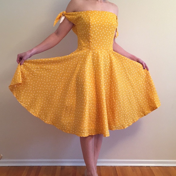 NWOT Yellow Polka Dot Dress - Picture 4 of 9